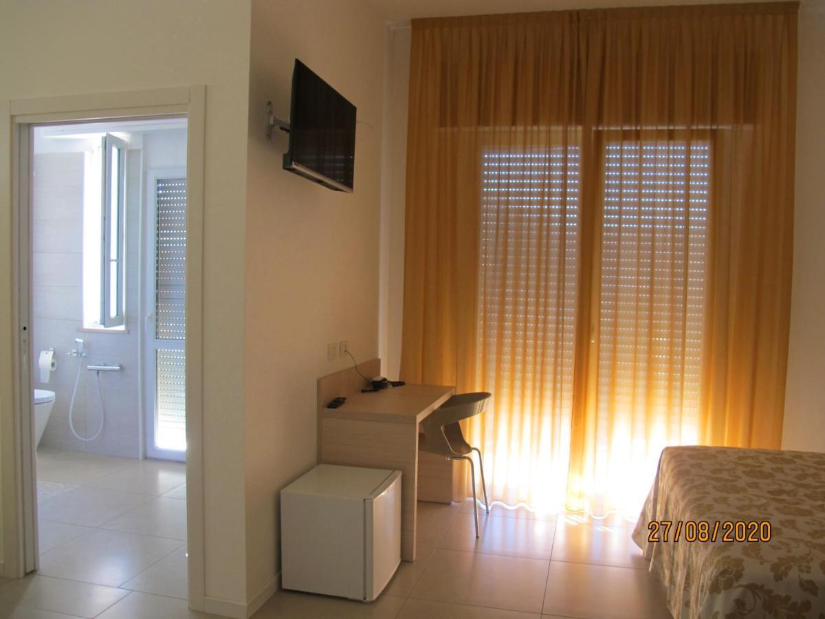 Santa Barbara Hotel & Apartments Bellaria – Igea Marina Kültér fotó