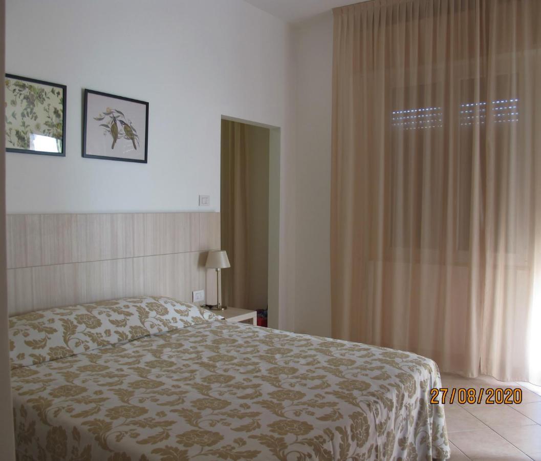 Santa Barbara Hotel & Apartments Bellaria – Igea Marina Kültér fotó