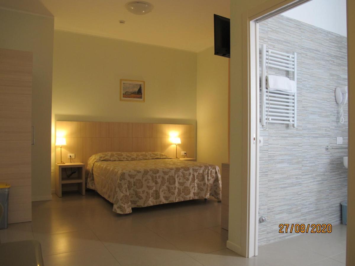 Santa Barbara Hotel & Apartments Bellaria – Igea Marina Kültér fotó