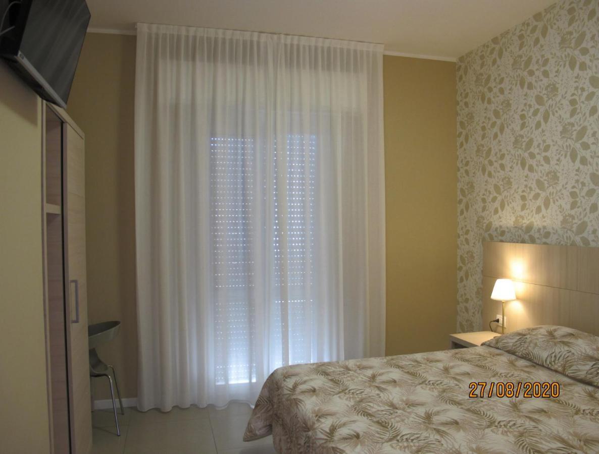 Santa Barbara Hotel & Apartments Bellaria – Igea Marina Kültér fotó