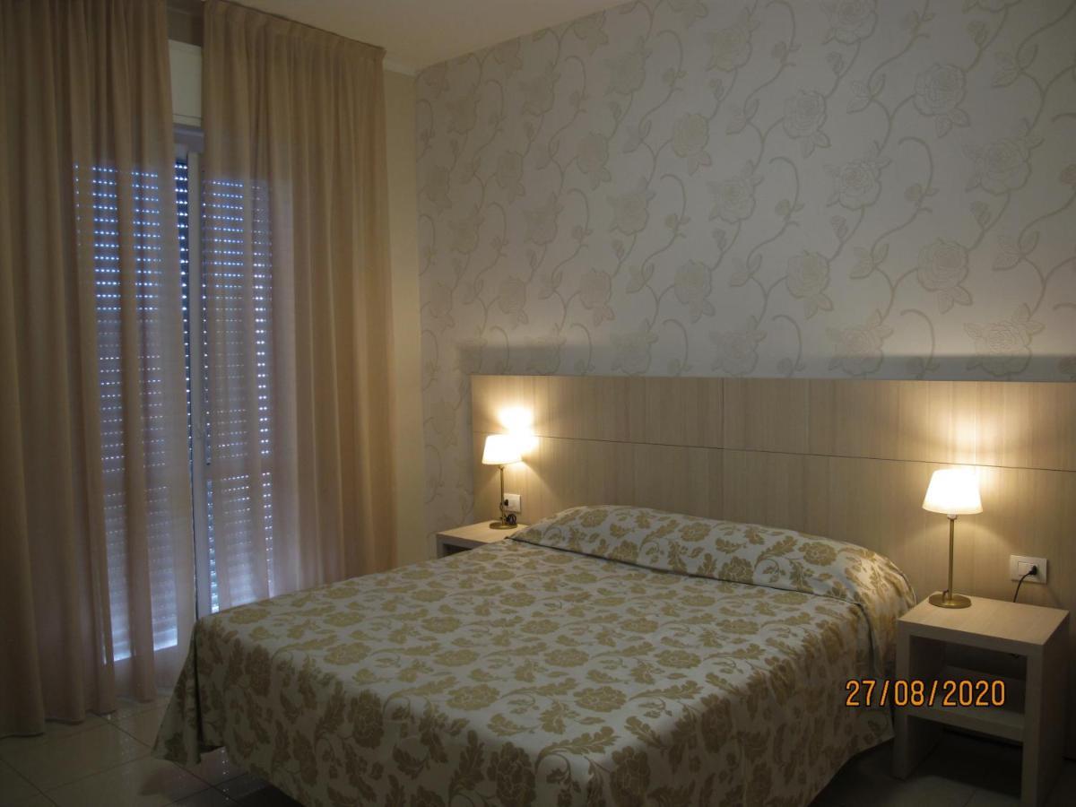 Santa Barbara Hotel & Apartments Bellaria – Igea Marina Kültér fotó