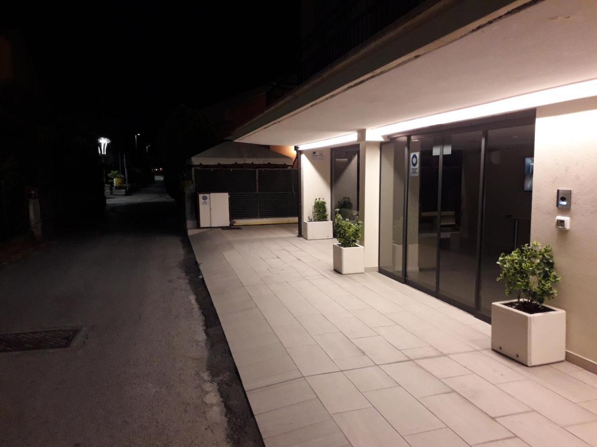 Santa Barbara Hotel & Apartments Bellaria – Igea Marina Kültér fotó