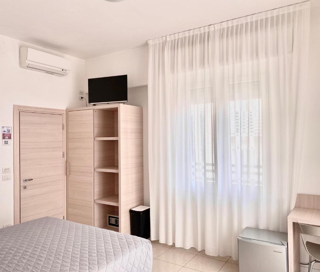 Santa Barbara Hotel & Apartments Bellaria – Igea Marina Kültér fotó