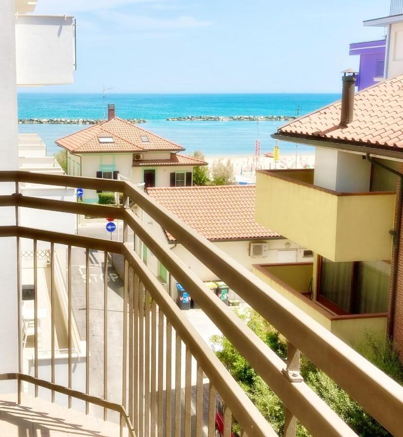 Santa Barbara Hotel & Apartments Bellaria – Igea Marina Kültér fotó