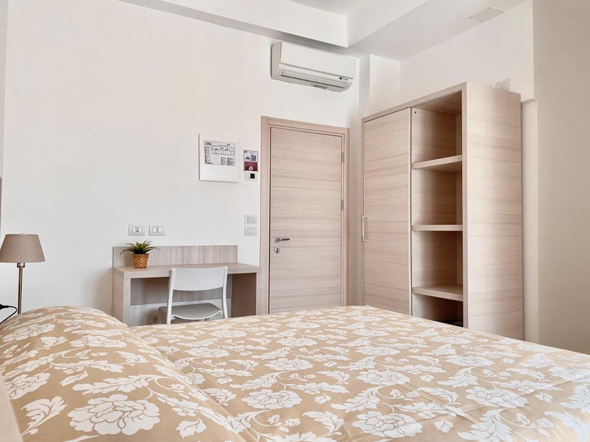 Santa Barbara Hotel & Apartments Bellaria – Igea Marina Kültér fotó