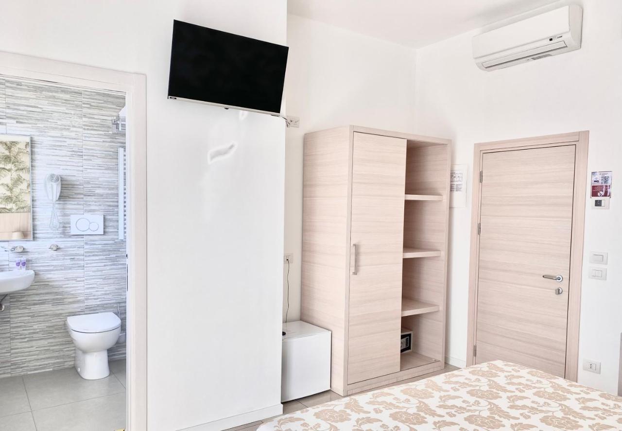 Santa Barbara Hotel & Apartments Bellaria – Igea Marina Kültér fotó