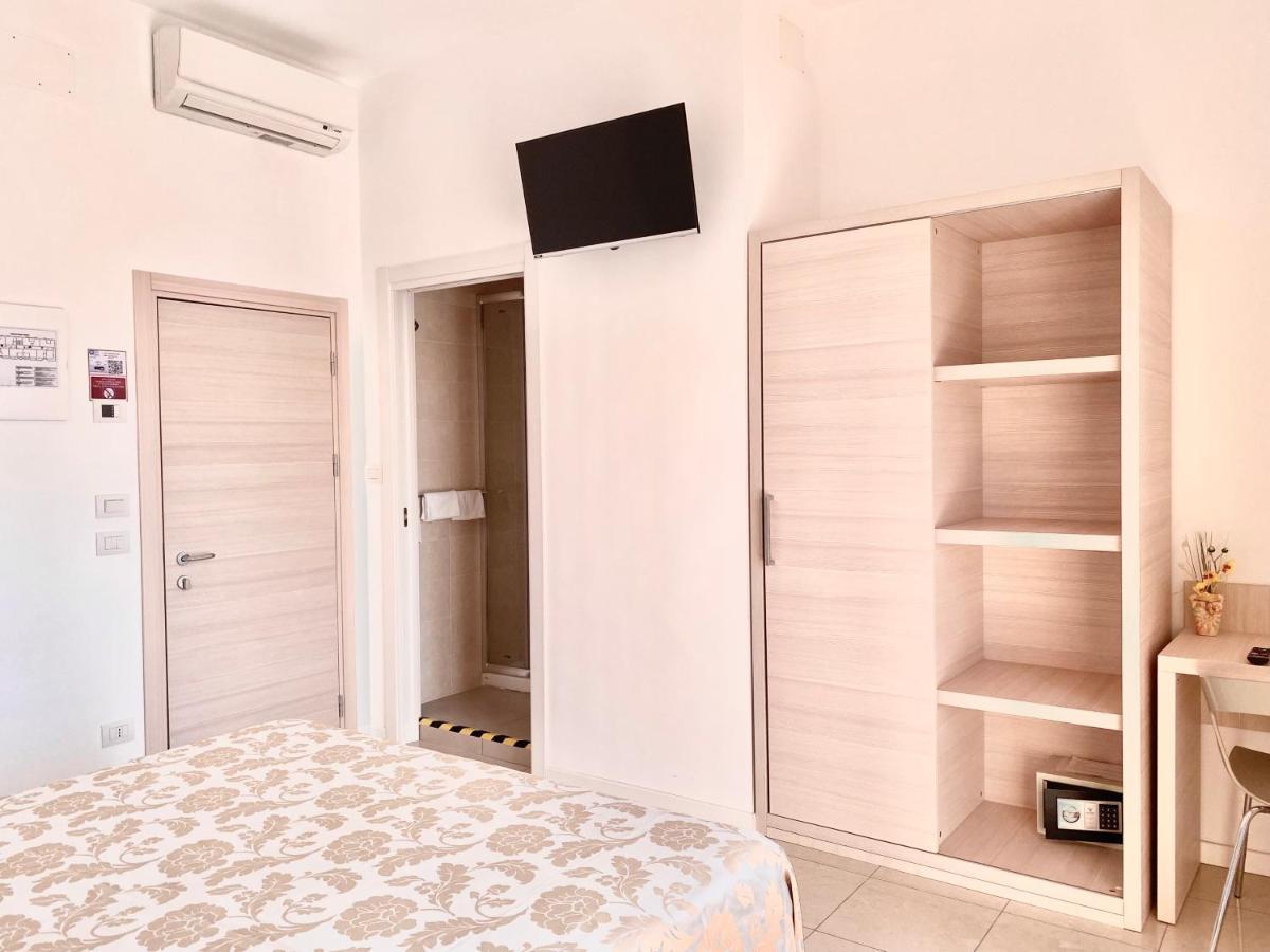 Santa Barbara Hotel & Apartments Bellaria – Igea Marina Kültér fotó