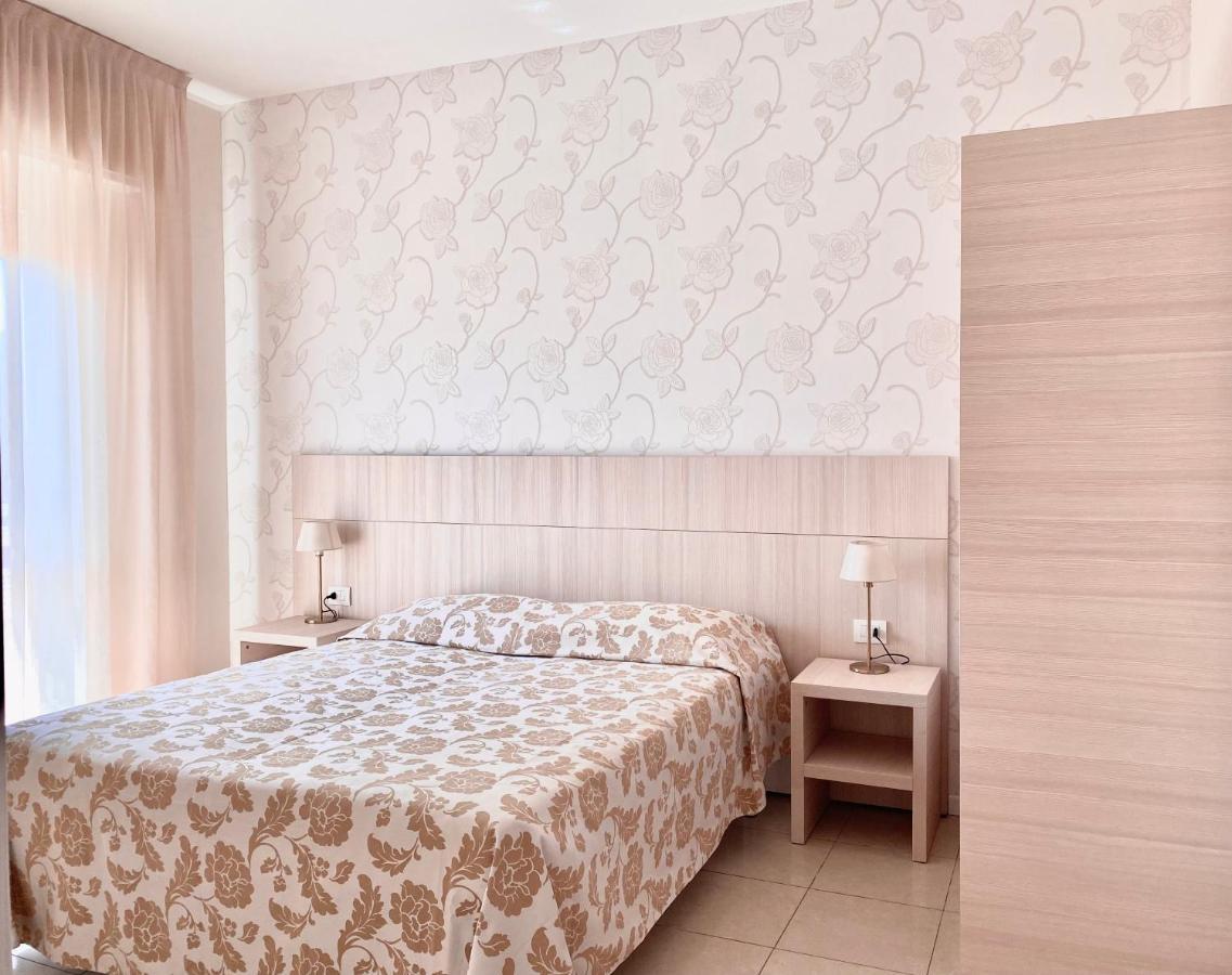 Santa Barbara Hotel & Apartments Bellaria – Igea Marina Kültér fotó