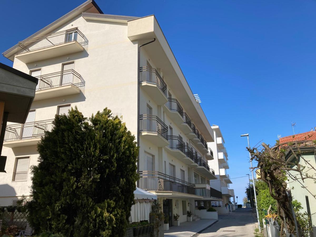 Santa Barbara Hotel & Apartments Bellaria – Igea Marina Kültér fotó