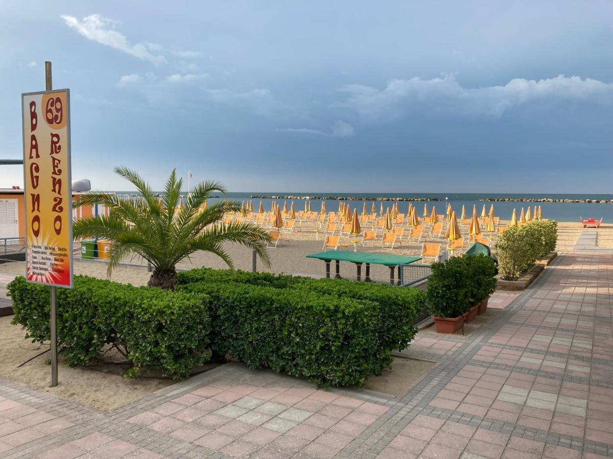 Santa Barbara Hotel & Apartments Bellaria – Igea Marina Kültér fotó