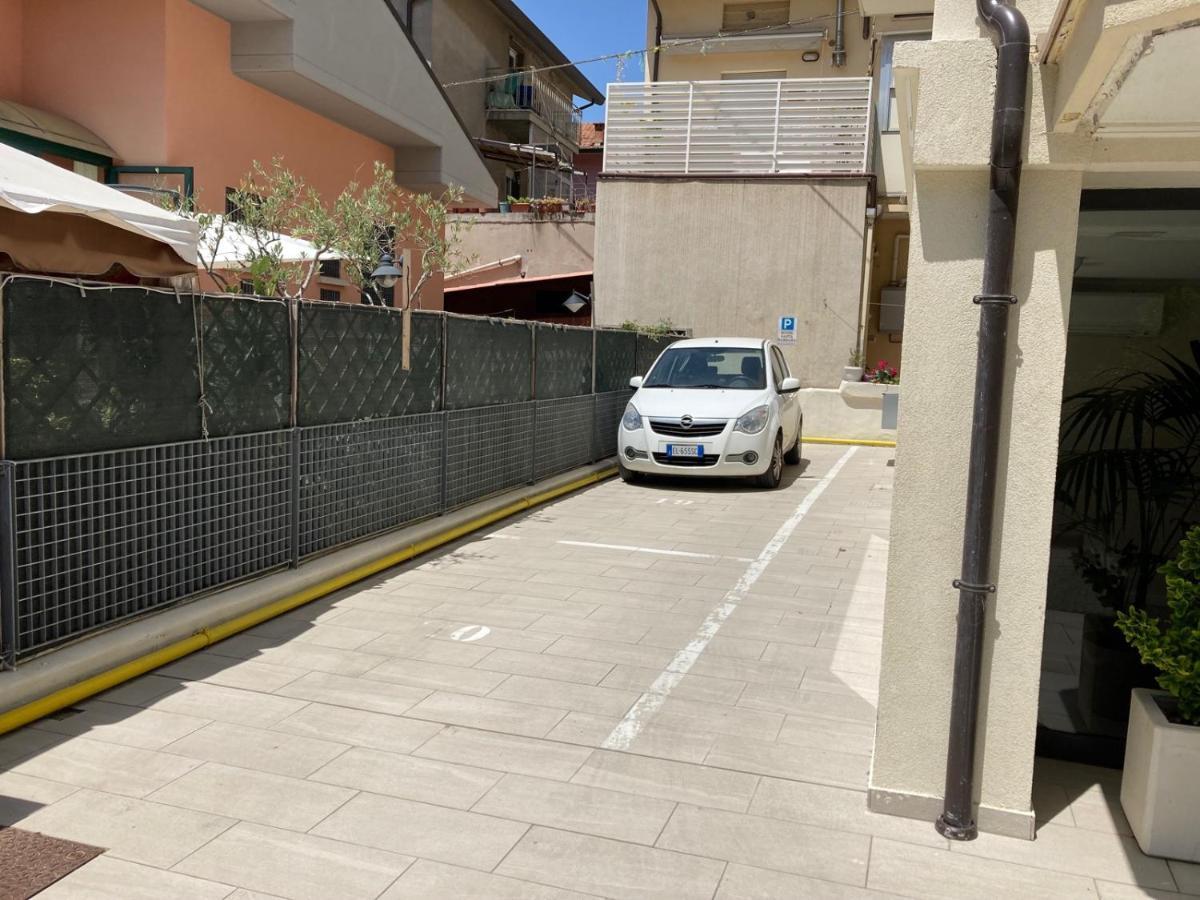 Santa Barbara Hotel & Apartments Bellaria – Igea Marina Kültér fotó